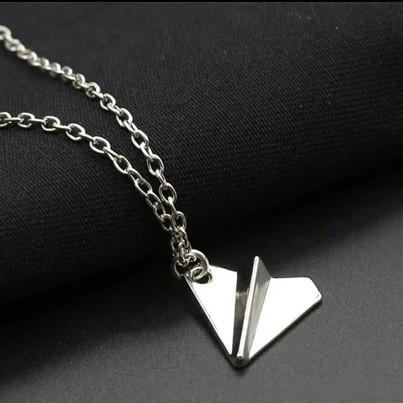 💛 Taylor Swift Lyric Inspired Two paper air planes flying Necklace - Silver New - Picture 3 of 8